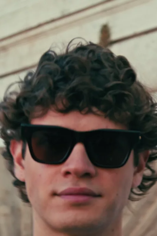 Clip 4, a frame from the film